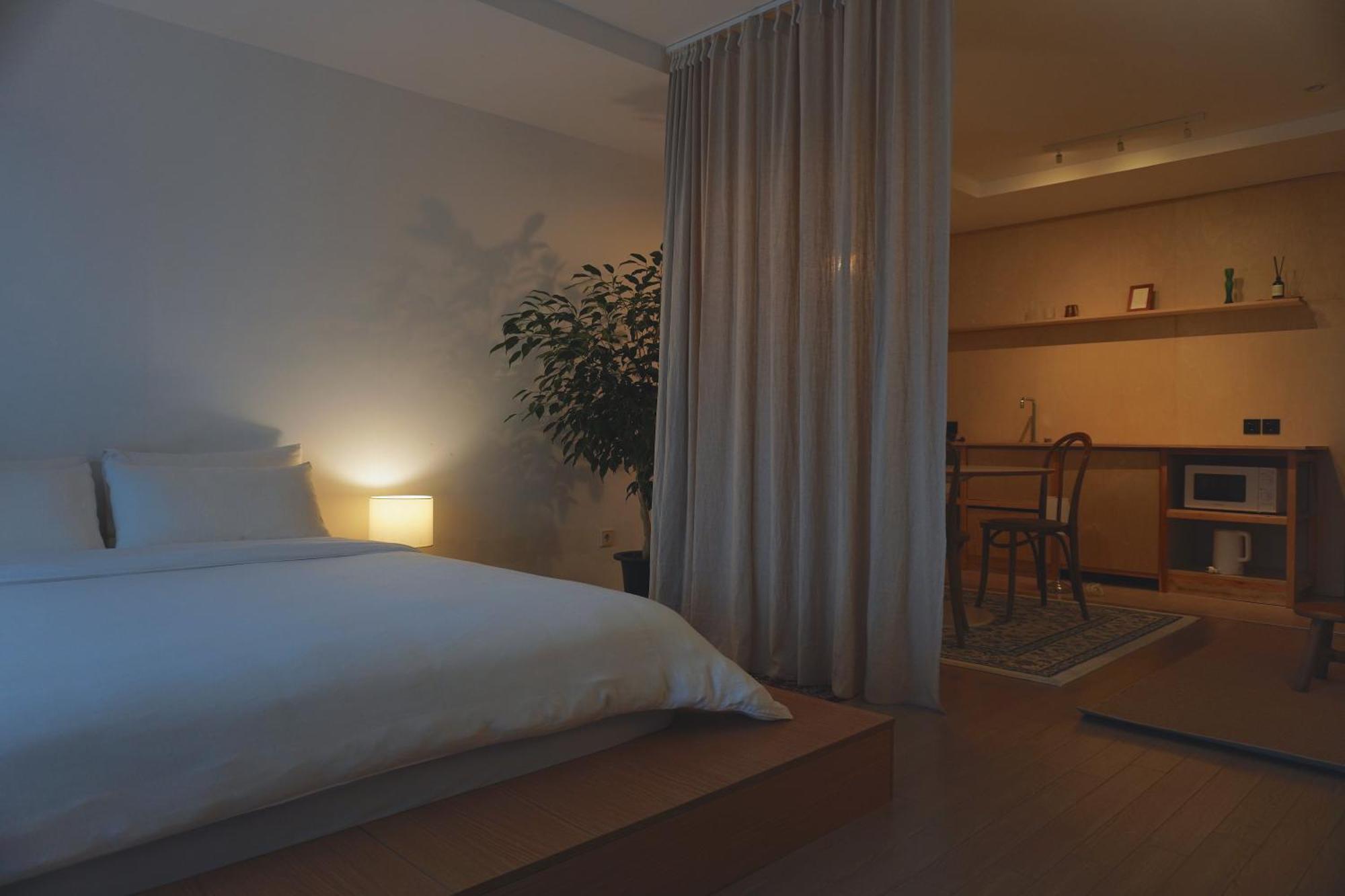 At Corner Resort & Garden جيجو المظهر الخارجي الصورة